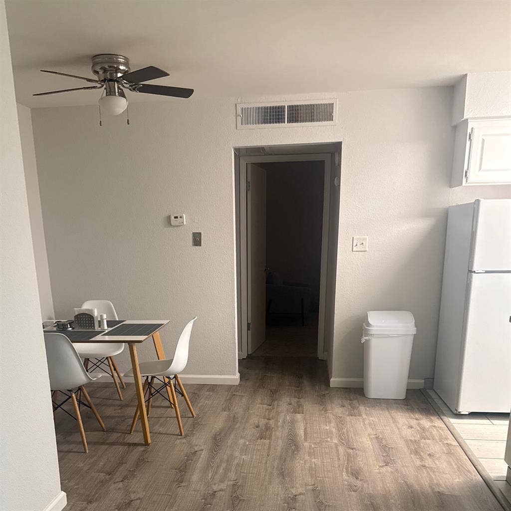 Bedroom for rent.