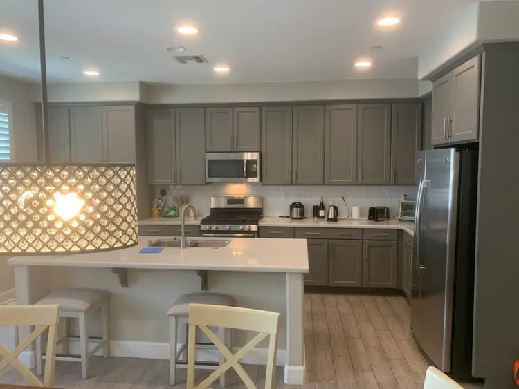 1st floor Master Suite/Full bath.