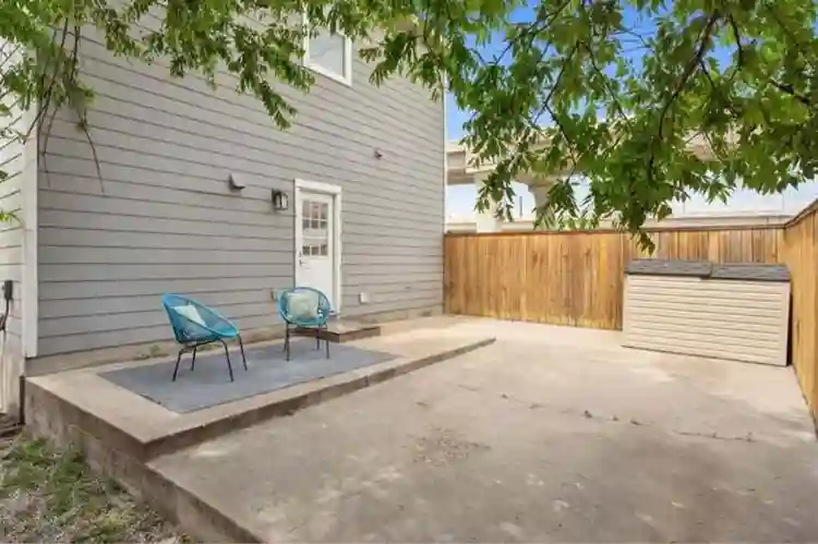 2 rooms for rent!
