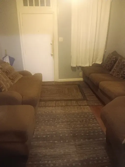 Seeking a roommate to rent a room