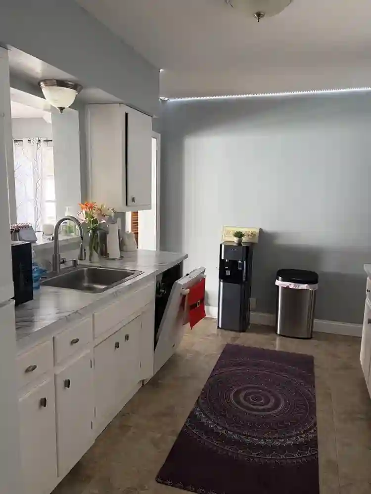 $800 room for rent