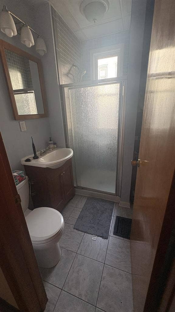 2 bed 1 bath, first floor