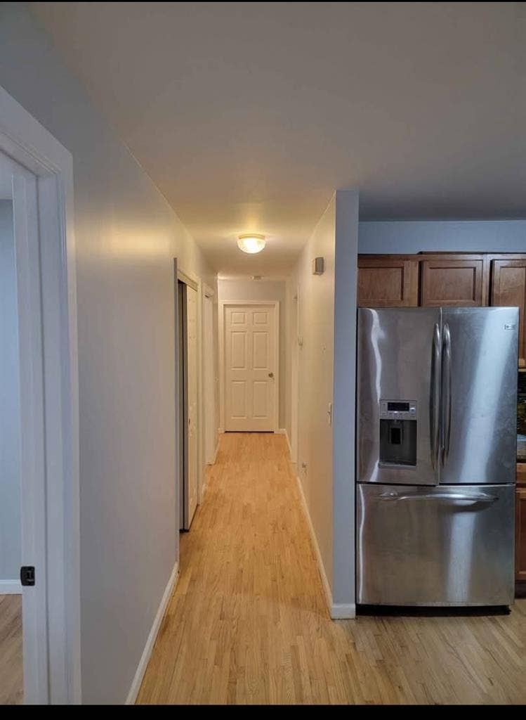 Large Master Bedroom For Rent