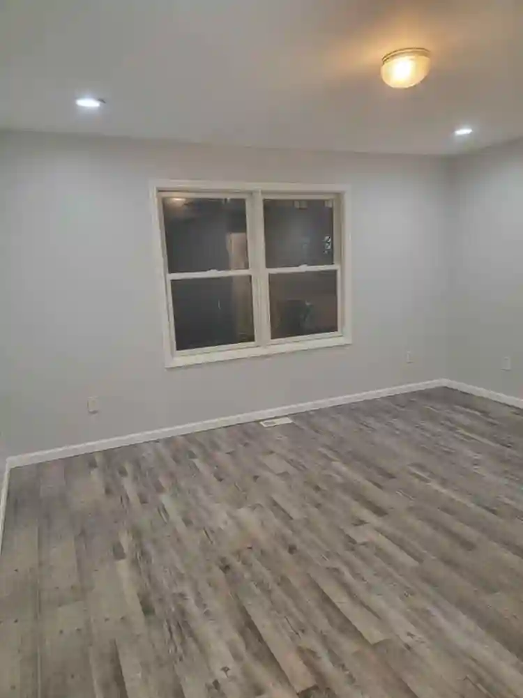 Large Master Bedroom For Rent