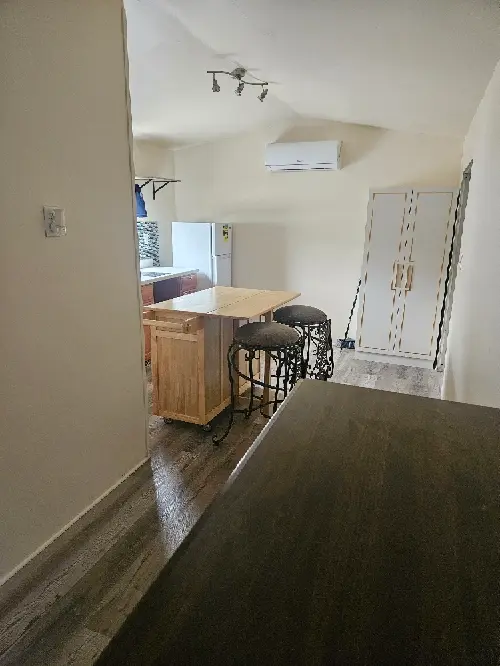 Private studio/ bedroom