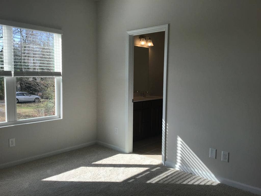 3 BR in Belmont