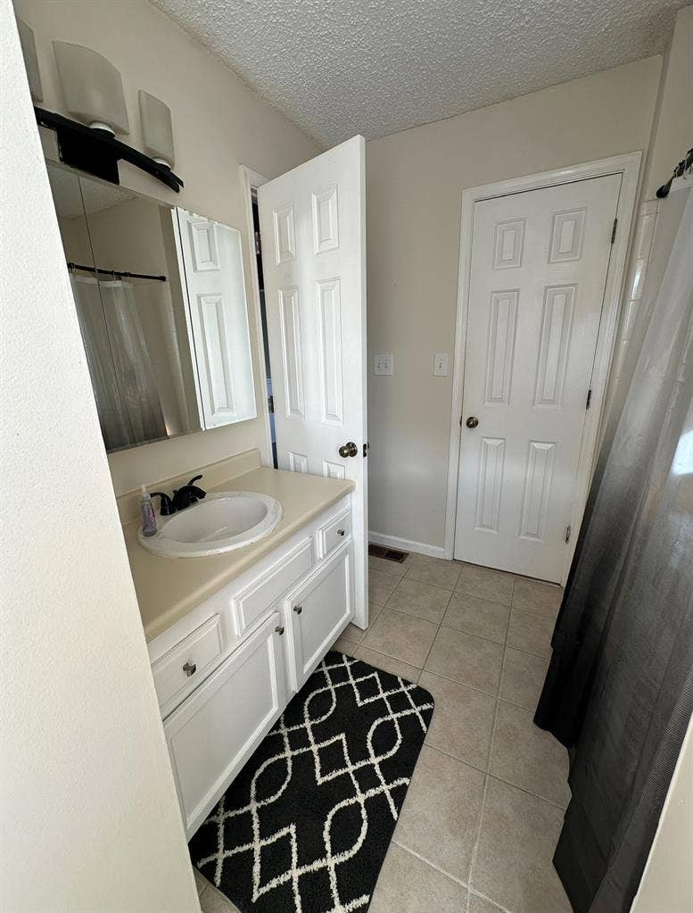 3 BR in Marietta
