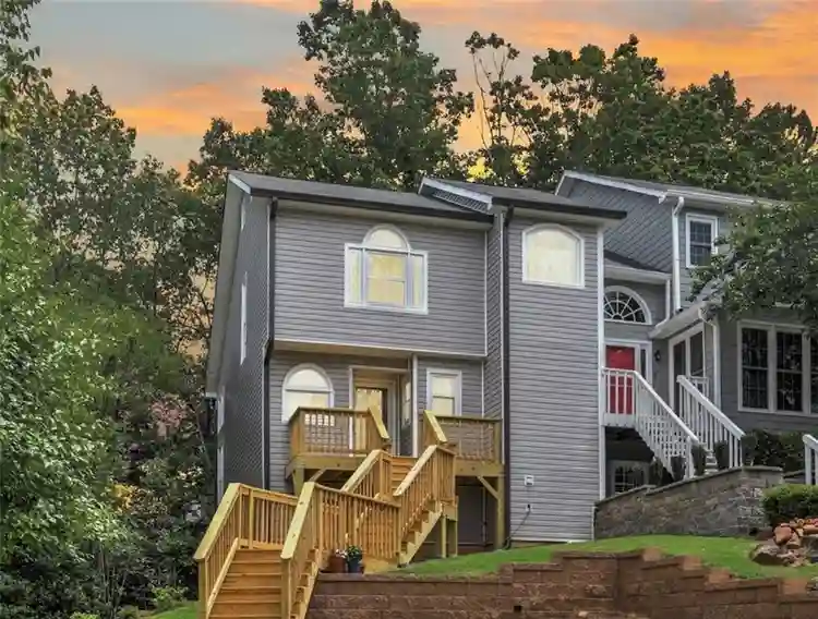 3 BR in Marietta
