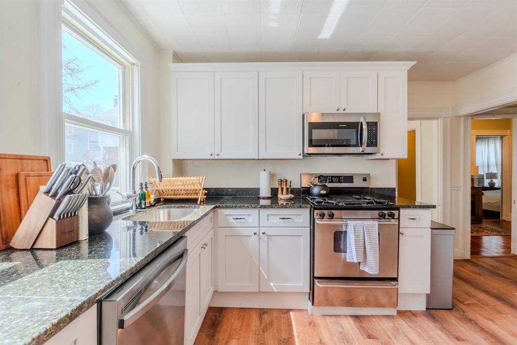 4 bedroom, 1 bath apartment