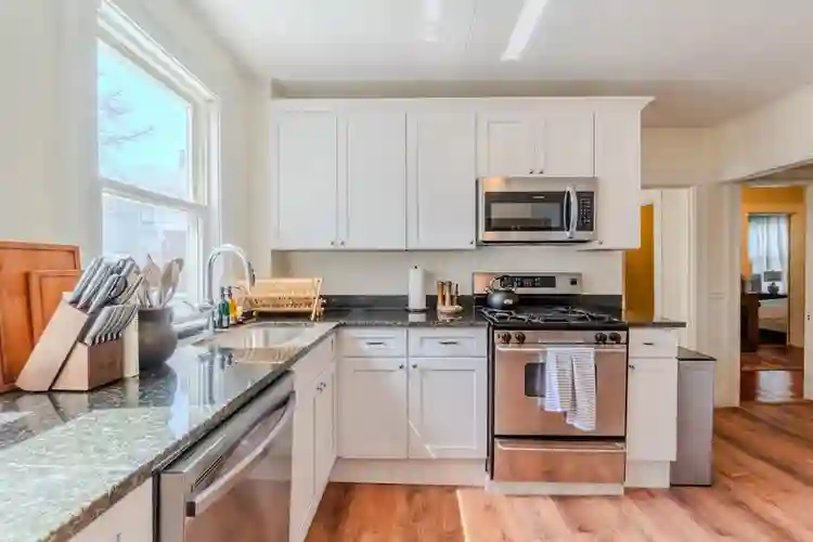 4 bedroom, 1 bath apartment