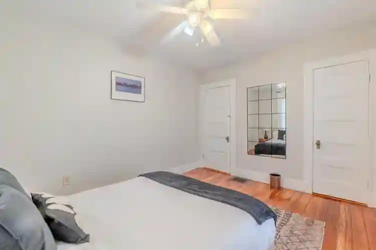 4 bedroom, 1 bath apartment