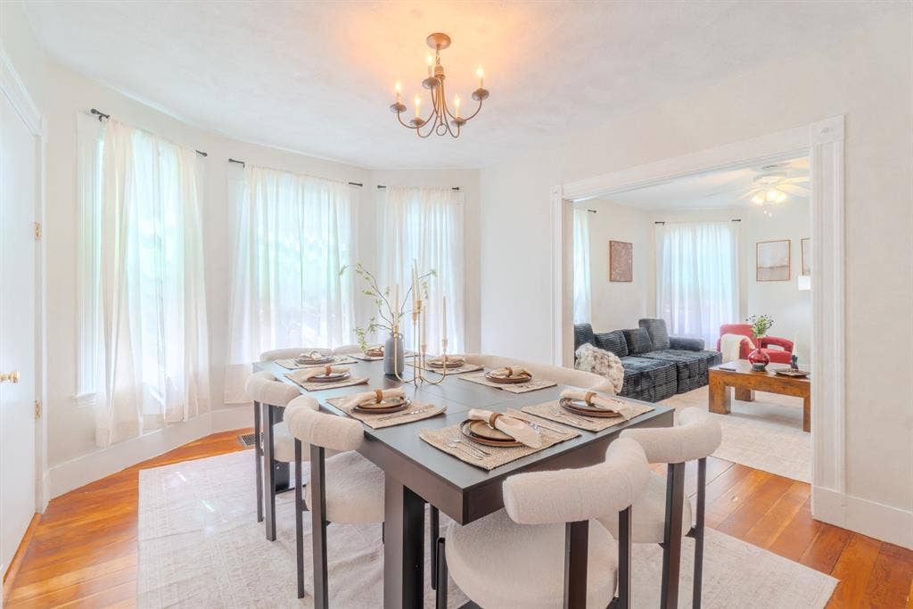 4 bedroom, 1 bath apartment