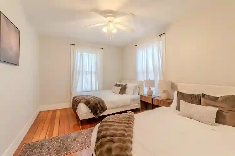 4 bedroom, 1 bath apartment