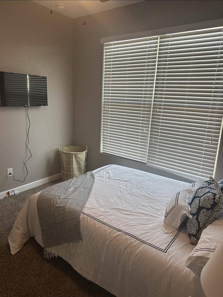 1 Room Available: November 1st!
