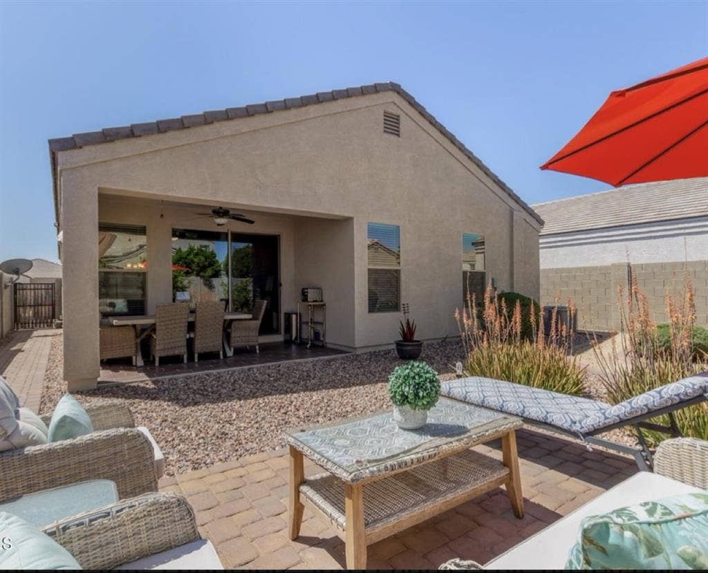 1 Room Available: November 1st!