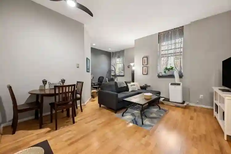 1 beautiful bedroom Available