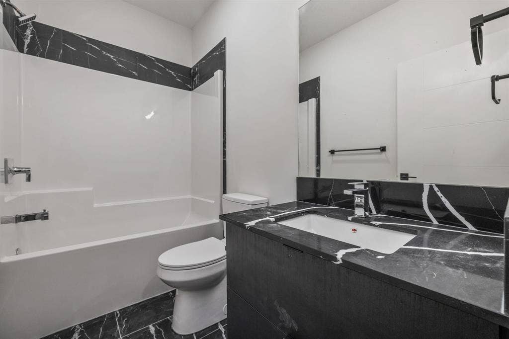 5-bedroom Luxury Rental in McKernan