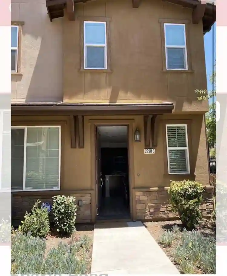 Room for rent in Eastlake