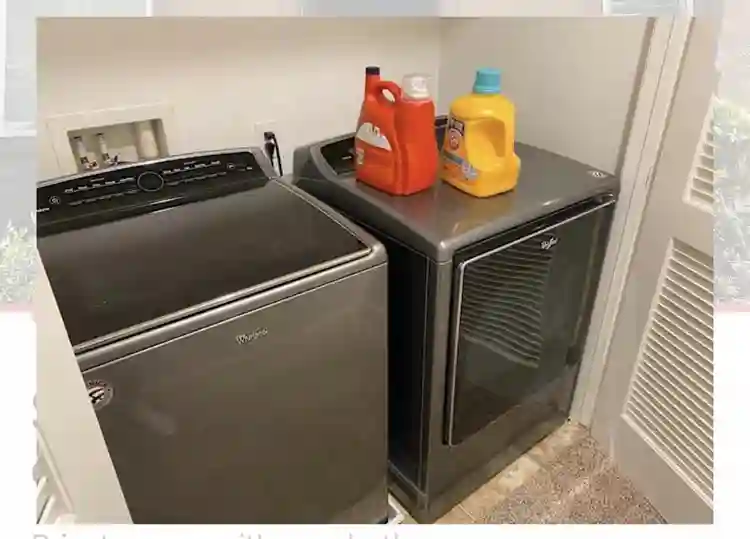 Room for rent in Eastlake