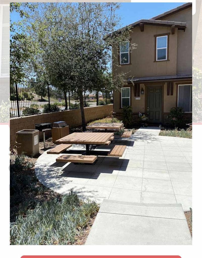 Room for rent in Eastlake