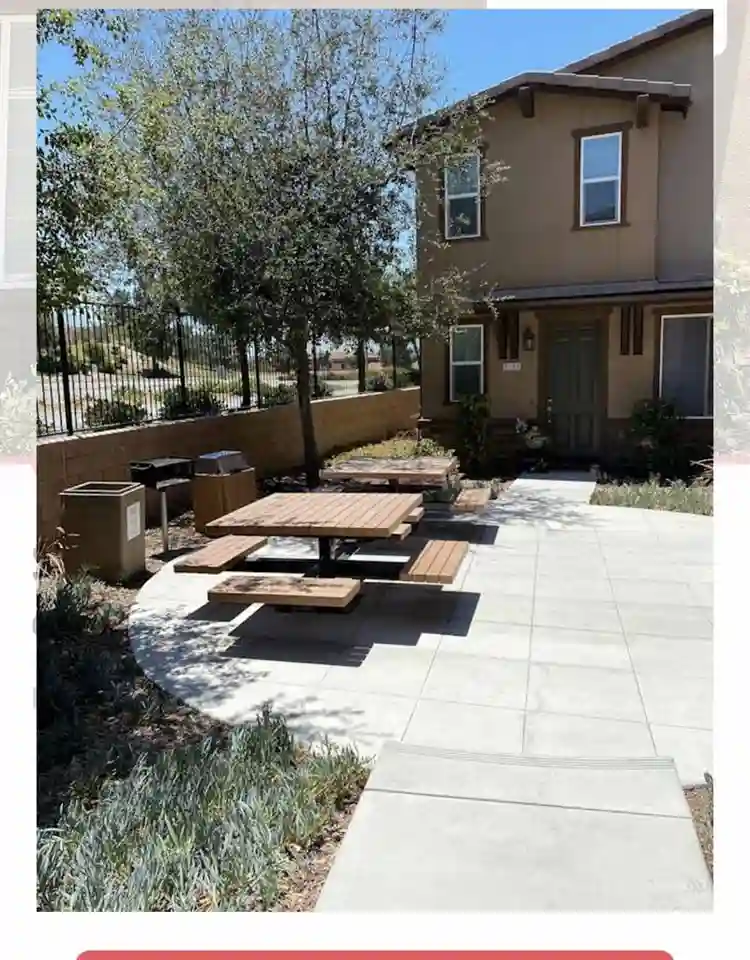 Room for rent in Eastlake