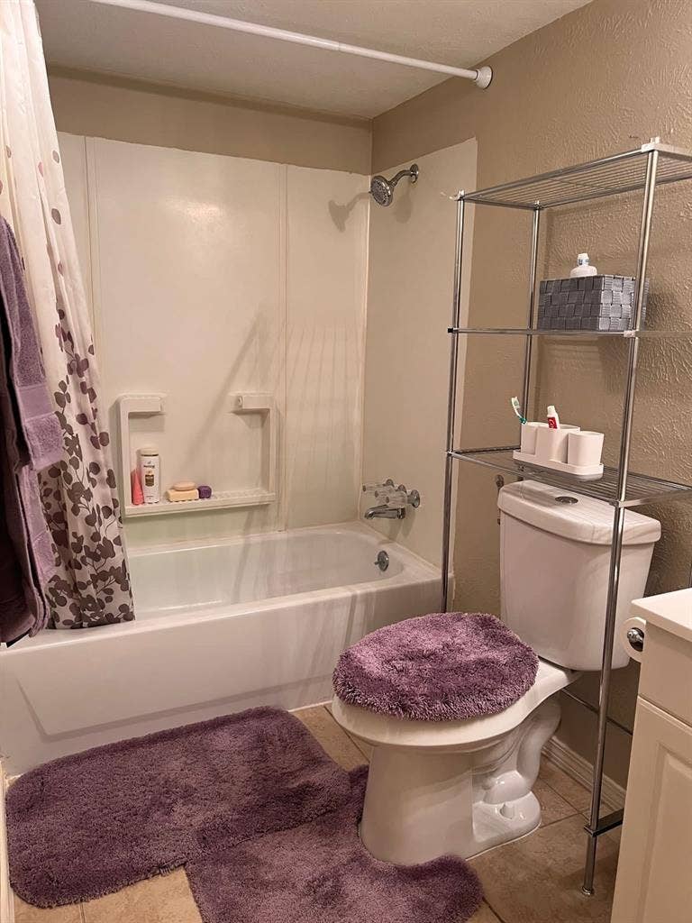 One bedroom available for a female