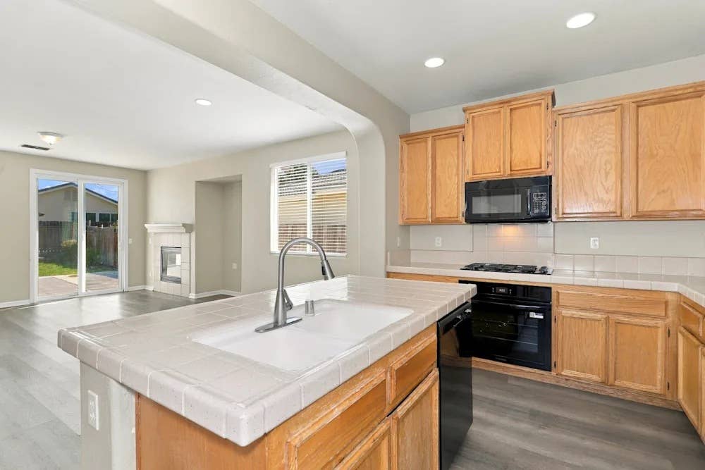 New Listing*Modern Family Home"