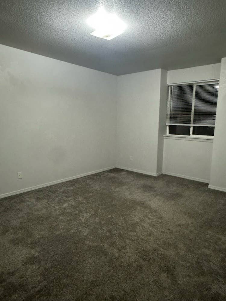 Unfurnished room for rent