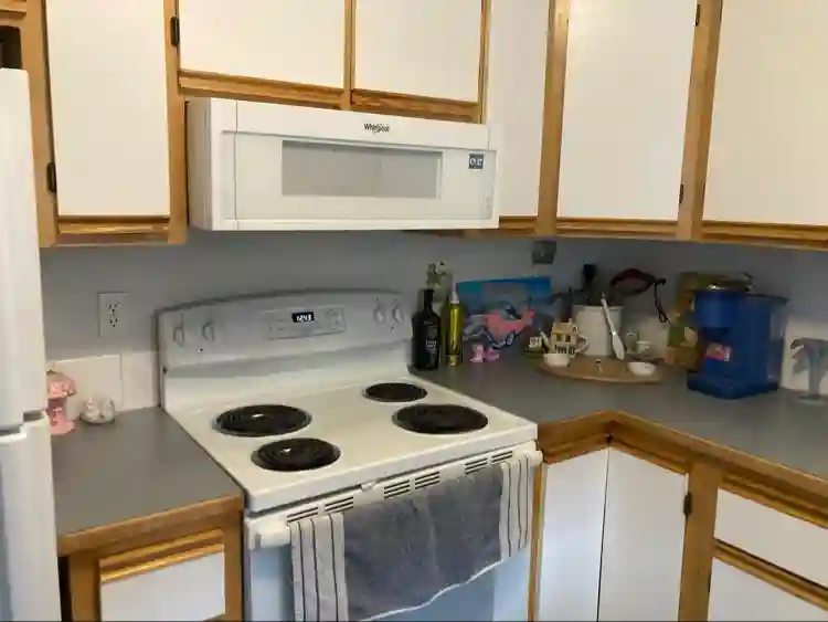 Unfurnished room for rent