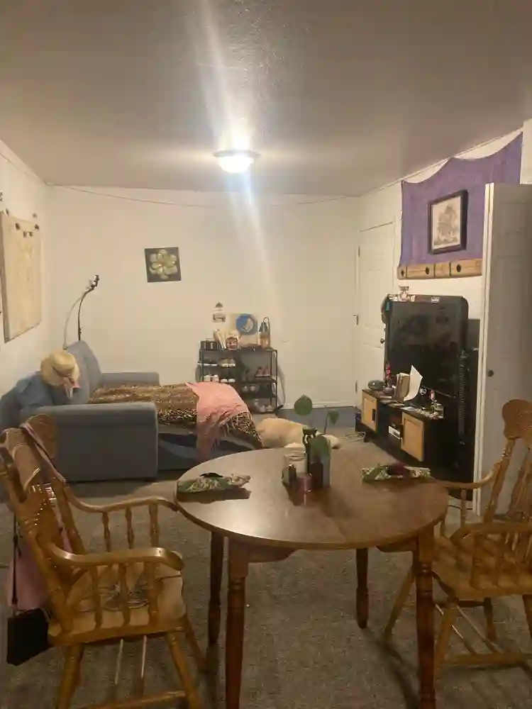 Unfurnished room for rent