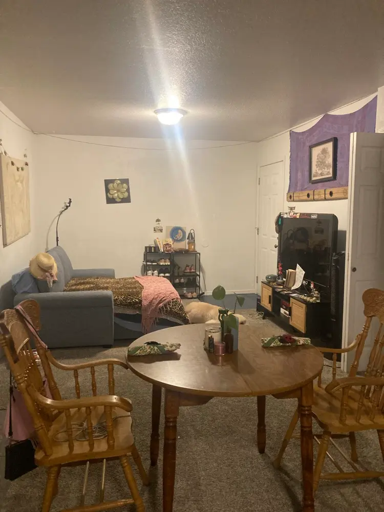 Unfurnished room for rent