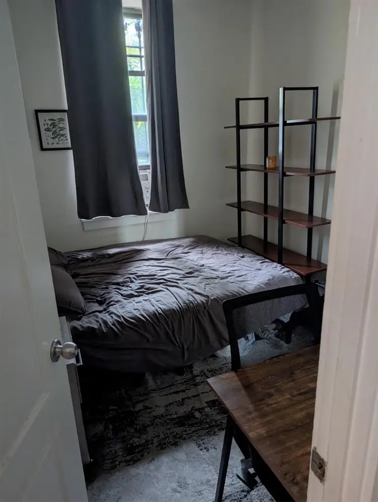 2 rooms in crown heights available