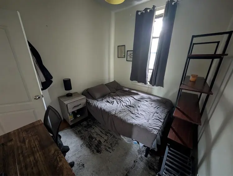 2 rooms in crown heights available