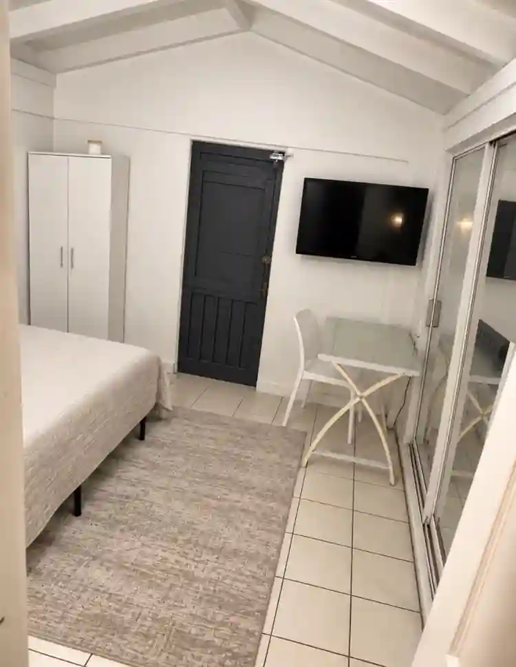 Room for rent with private entrance
