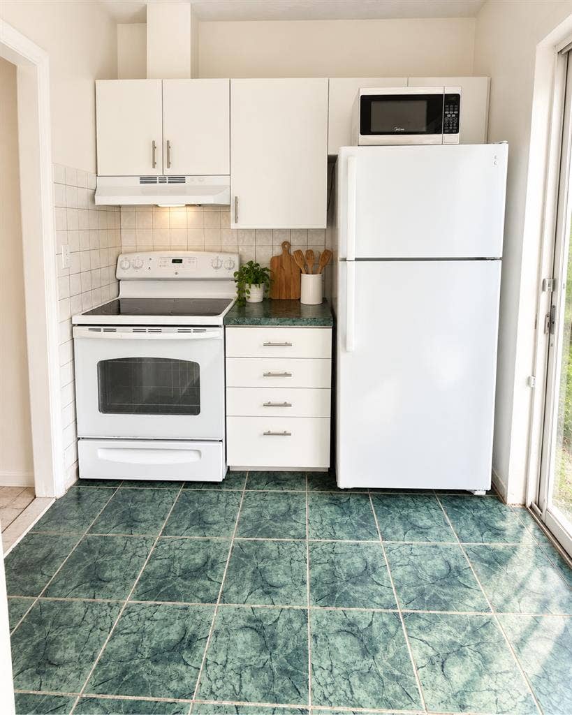 Room for rent with private entrance
