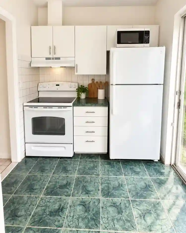 Room for rent with private entrance