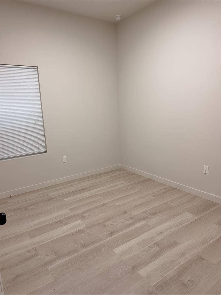1st floor unit tenant needed!