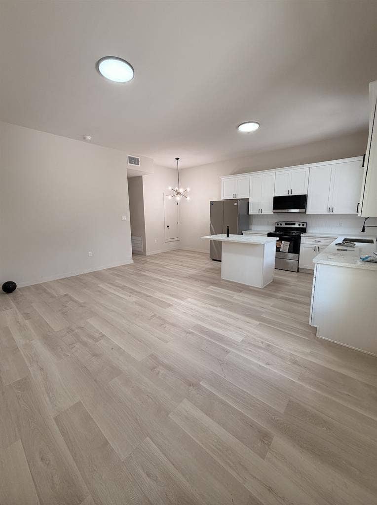 1st floor unit tenant needed!
