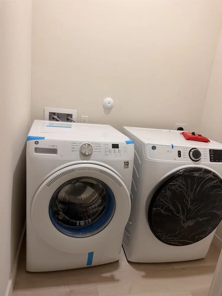 1st floor unit tenant needed!