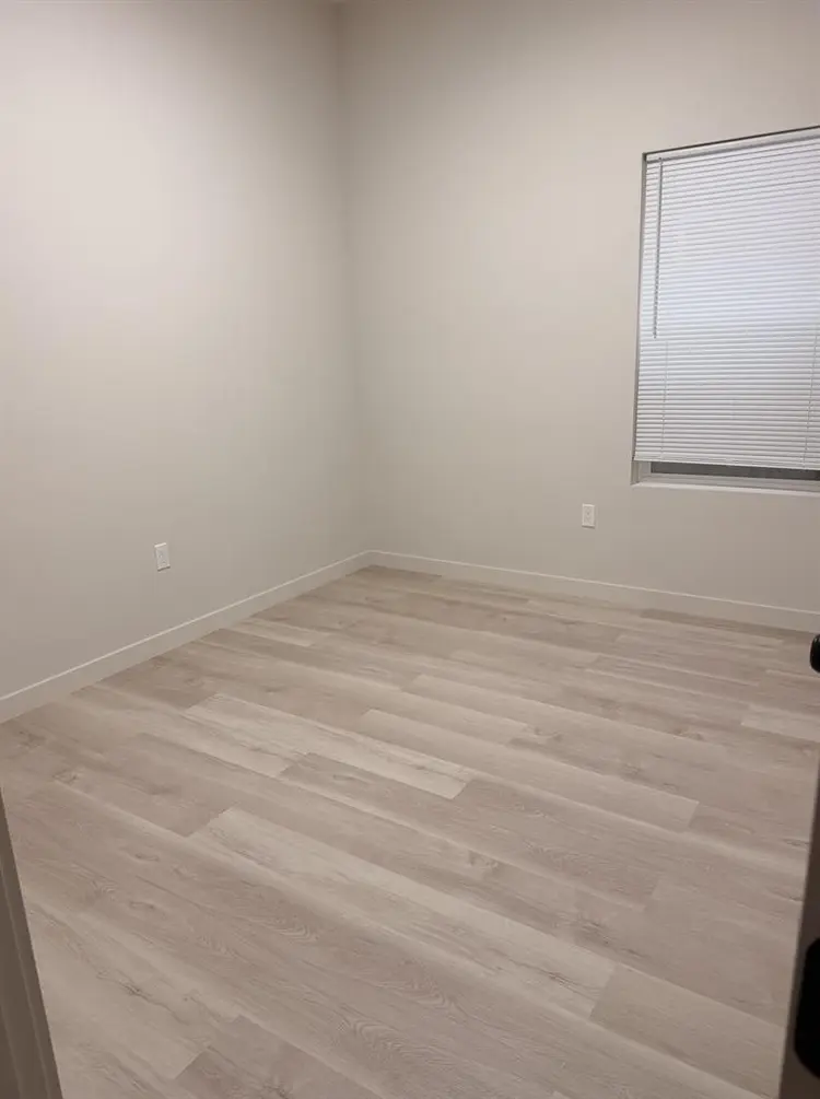 1st floor unit tenant needed!