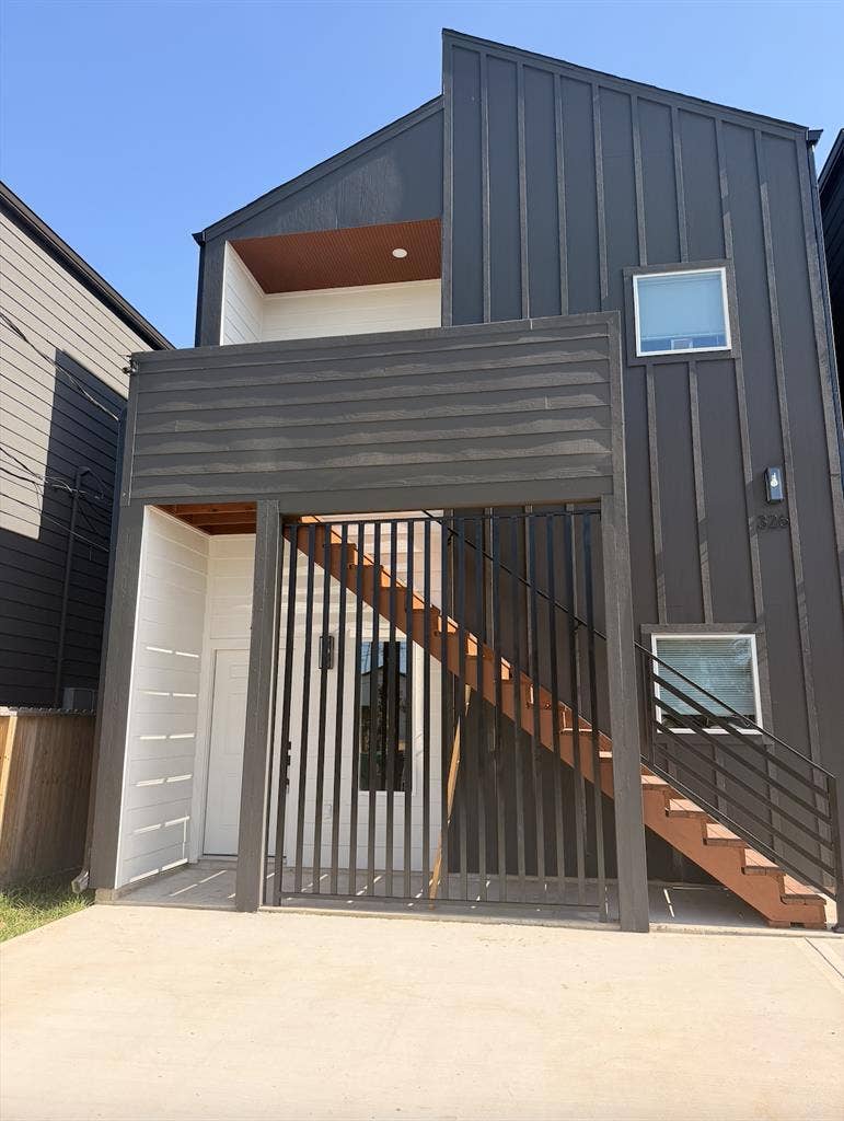 1st floor unit tenant needed!