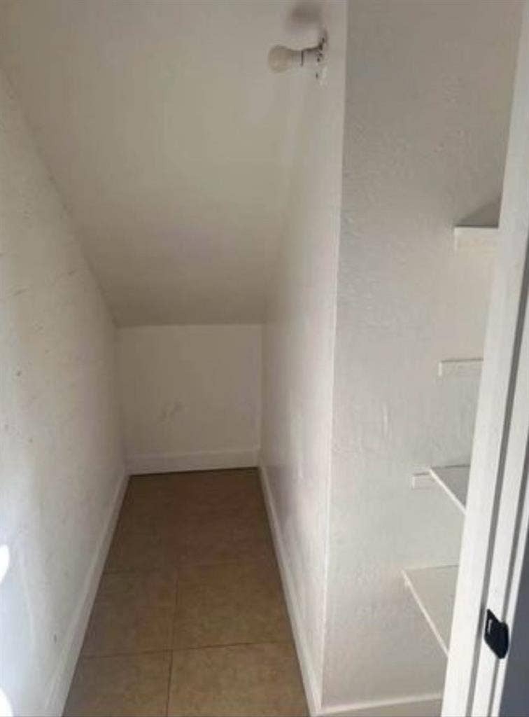 2BR/1BA Apartment for Rent