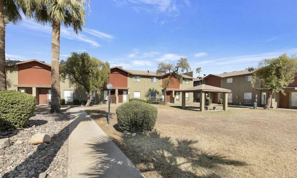 2BR/1BA Apartment for Rent