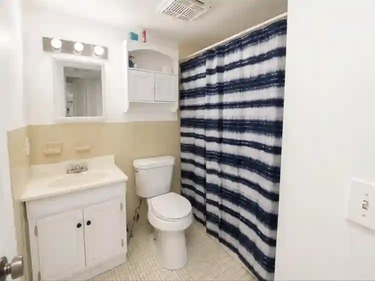 Room for rent 1,000 monthly!