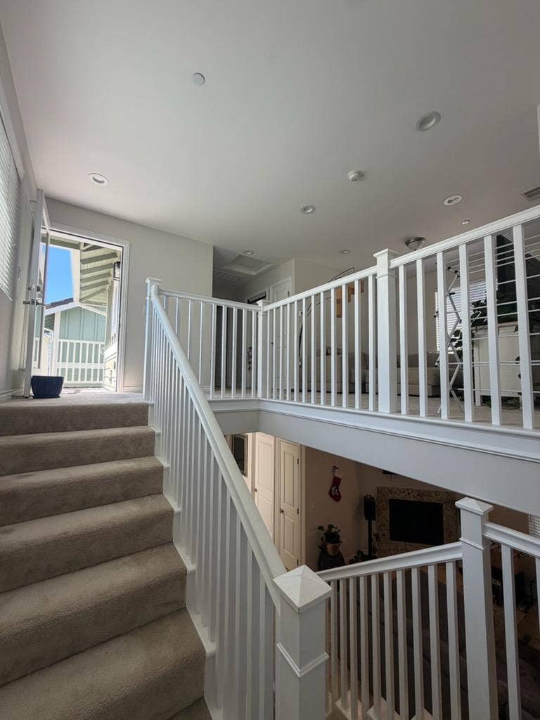 Room in Large House w/ ur Bathroom