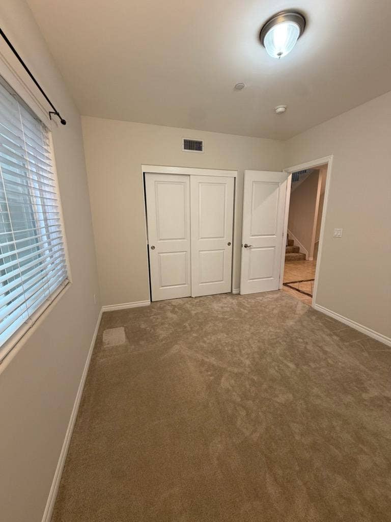 Room in Large House w/ ur Bathroom