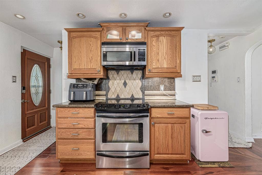 Looking for Roomate West Highlands!