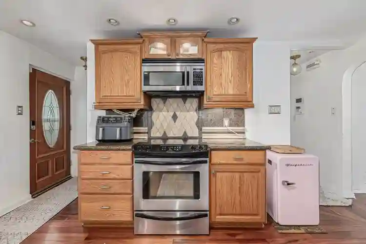 Looking for Roomate West Highlands!