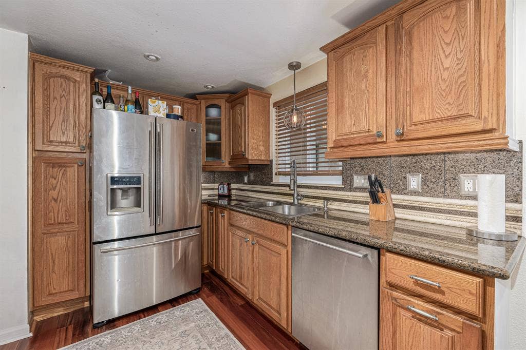 Looking for Roomate West Highlands!