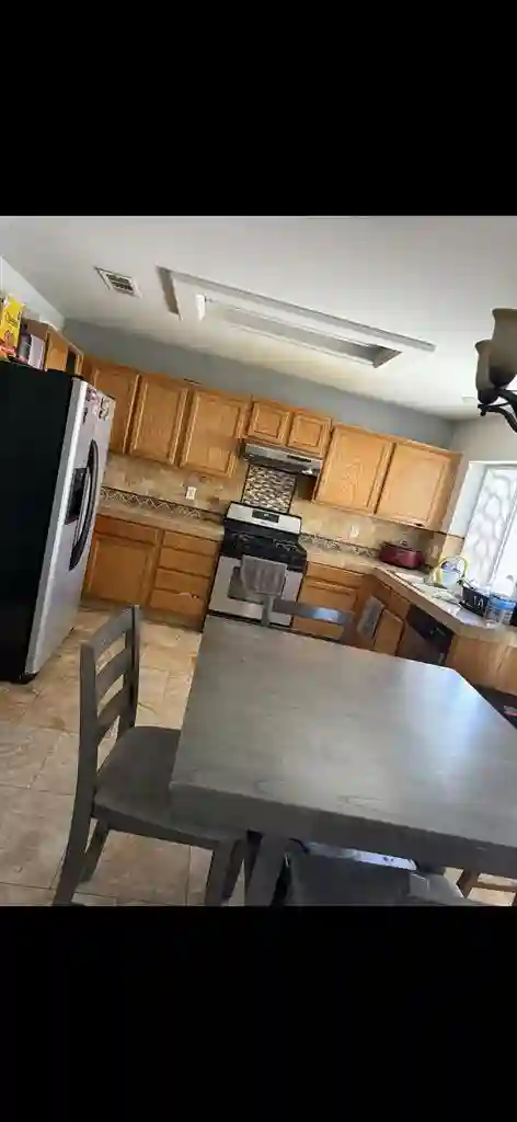 Room For Rent.